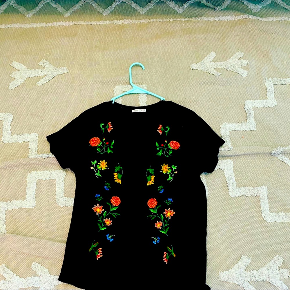 Black t shirt